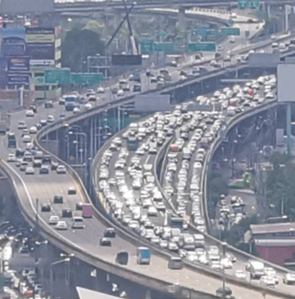 ถ้าจะพูดถึง ถนนที่มีรถหนาแน่น ที่สุดในโลก กรุงเทพมหานครของเราคงเป็นเมืองที่ติดอันดับแน่นอน ส่วนถนนที่รถติดในกรุงเทพมีอยู่ 5 เส้นทางด้วยกัน